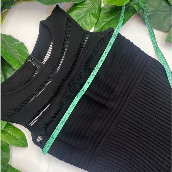 Cache Bandage Fit and Flare Dress With Cut Out Skirt Details XS - Picture 3 of 7